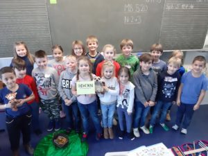 Kinderkulturtag Grundschule Grundschulklasse gewinnt bei Kinderkulturtag