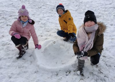 Sportunterricht im Schnee