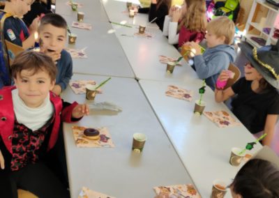 Klasse 1 feiert Halloween-Party